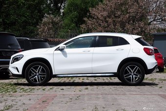 2015款奔驰GLA200时尚型