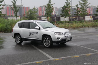 2014款Jeep指南者