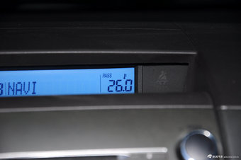 2013款马自达8 2.5L自动尊贵版