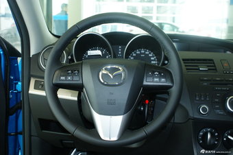 2011款马自达3星骋三厢