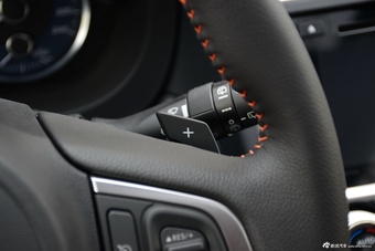 2016款斯巴鲁XV 2.0L自动精英版