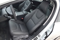 2017款沃尔沃V60  2.0T自动 T5 智逸版