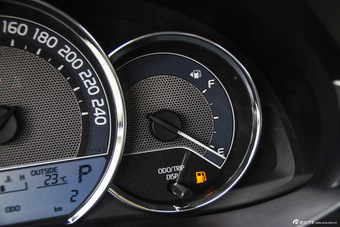 2016款雷凌1.6L自动新锐版E