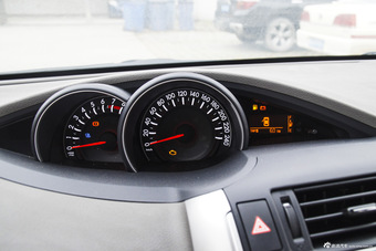 2015款逸致1.8L自动跨界版