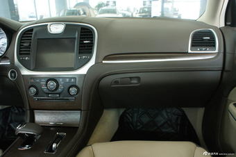 2013款克莱斯勒300C