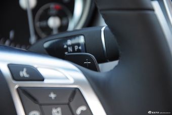 2015款奔驰ML320 4MATIC