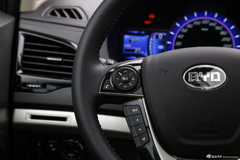 2015款比亚迪S7升级版1.5T手动尊贵型