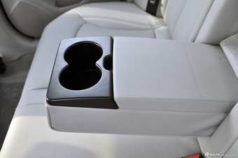 2014款奔腾B90到店实拍