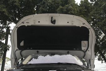 2015款揽胜极光2.0T自动锐动版