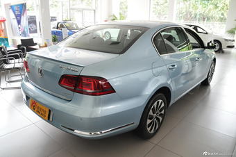 2013款迈腾蓝驱版