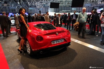 阿尔法罗密欧4C