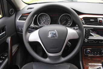 2015款众泰T600 1.5T手动精英型