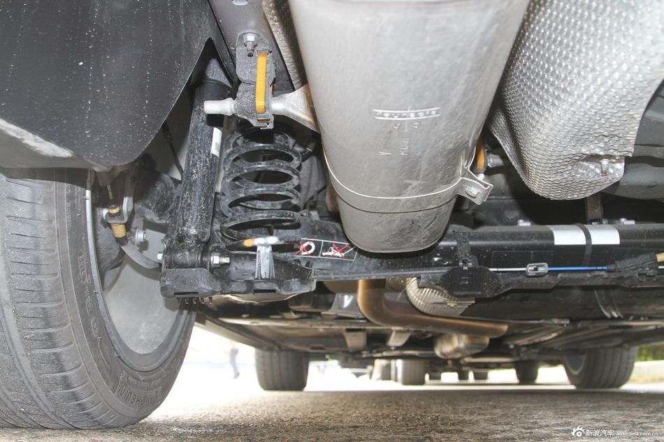 2014款DS 5LS THP200 1.6T自动豪华型