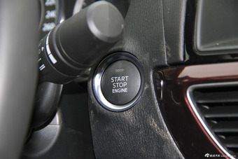 2015款阿特兹2.0L自动蓝天豪华版