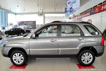 2013款狮跑2.0L GL自动两驱版