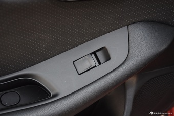 2015款V CROSS 1.5T手动智控型