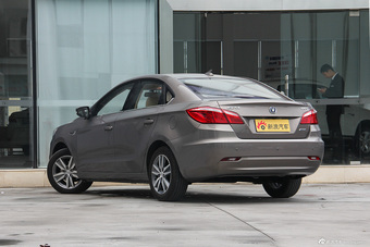 2015款逸动1.6L自动豪华型