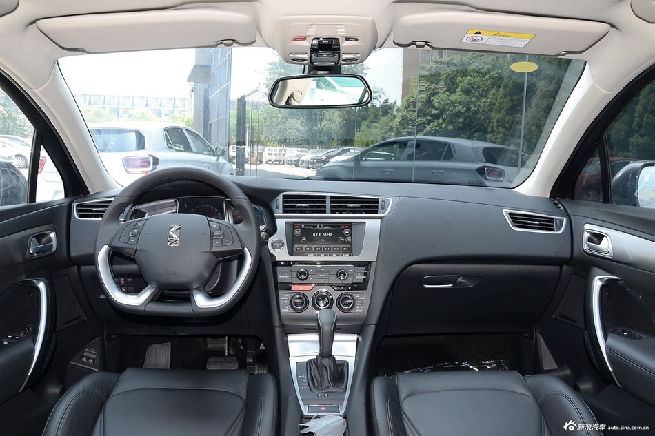 2016款DS 5LS 1.6T自动豪华版THP160