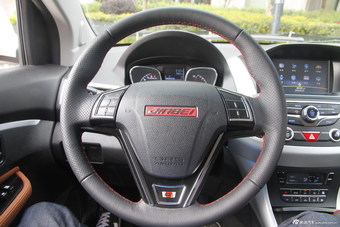 2016款金杯智尚S35 1.5L手动精英版