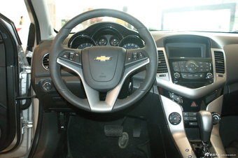 2012款科鲁兹1.8SX