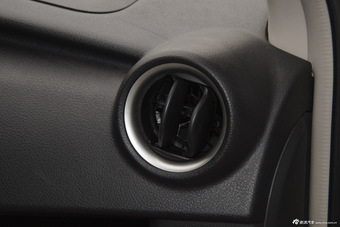 2014款启辰R30 1.2L手动优享版