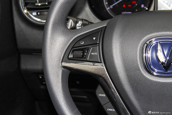 2016款长安CS15 1.5L手动时尚版