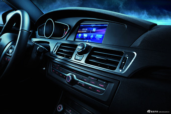 2013款荣威550官方图