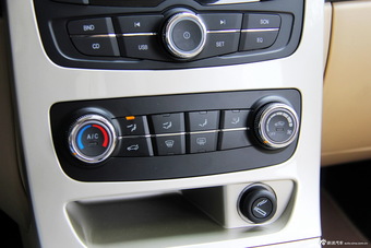 2013款中华H330 1.5L自动豪华型