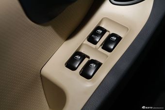 2013款圣达菲1.8T自动两驱天窗版