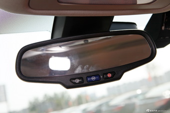 2014款君威GS 2.0T自动纵情运动版