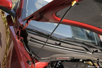 2014款东风悦达起亚K4