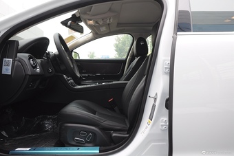 2015款捷豹XJL80周年版