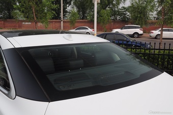 2015款捷豹XJL2.0T两驱典雅商务80周年典藏版