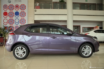 2012款MG5 1.5L自动精英版