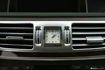 2015款奔驰E260L 2.0T自动