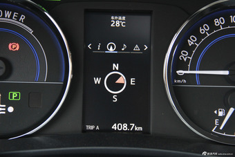 2016款雷凌双擎1.8L自动豪华版