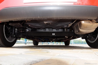 2015款吉利英伦C5 1.5L手动两厢尊贵型