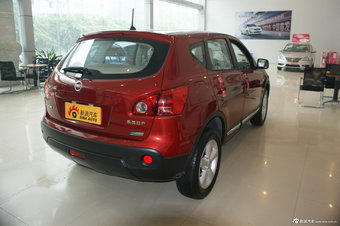 2012款逍客2.0L两驱CVT XV雷