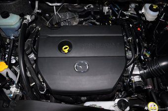 2013款马自达8 2.5L自动尊贵版