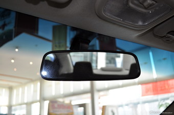 2013款赛欧三厢1.2L手动时尚版