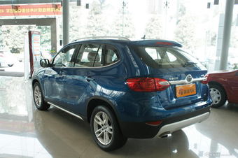 2012款中华V5 1.6L手动豪华型