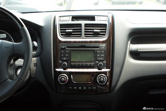 2013款狮跑2.0L GLS手动两驱版