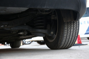 2015款福克斯两厢1.0T自动超能风尚型