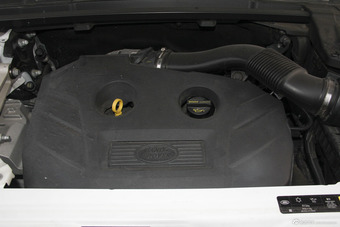 2015款揽胜极光2.0T自动锐动版