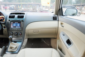 2012款比亚迪L3实拍