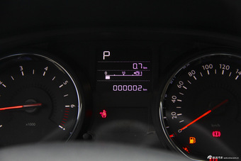 2015款东风雪铁龙C3-XR 1.6L自动智能型