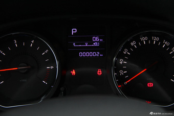 2015款东风雪铁龙C3-XR 1.6T自动先锋型