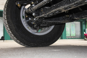 2014款北京BJ40 2.4L手动穿越版