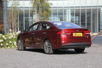 2014款东风悦达起亚K4