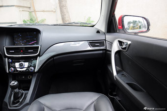 2013款东南V6菱仕高清实拍